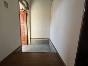 神戸市須磨区神の谷、中古一戸建ての玄関画像です