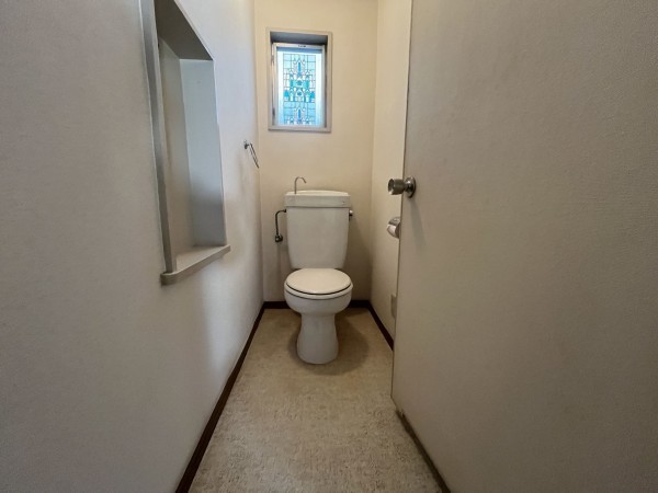 神戸市須磨区神の谷、中古一戸建てのトイレ画像です