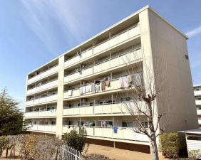 神戸市須磨区菅の台、中古マンションの外観画像です