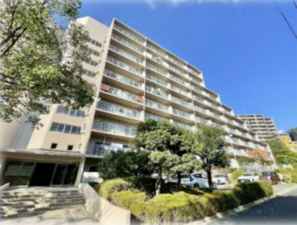 神戸市須磨区北落合、中古マンションの外観画像です