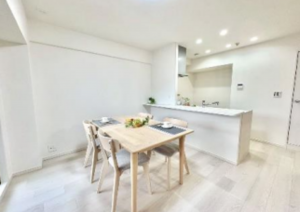 神戸市須磨区千守町、中古マンションの居間画像です