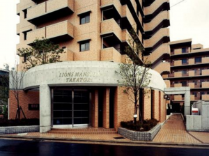 神戸市須磨区青葉町、中古マンションの外観画像です