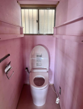 神戸市須磨区上細沢町、中古一戸建てのトイレ画像です