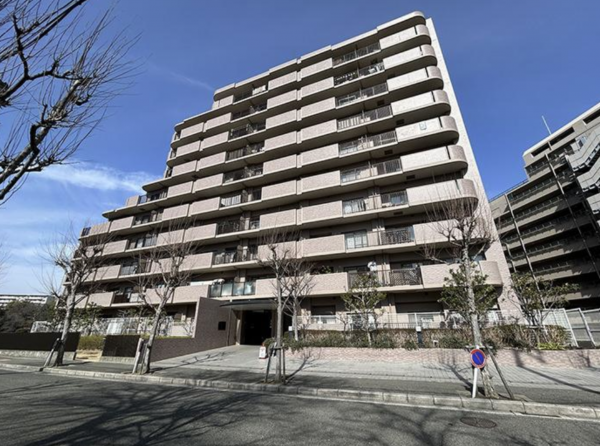 神戸市須磨区道正台、中古マンションの外観画像です