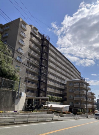 神戸市須磨区若草町、中古マンションの外観画像です