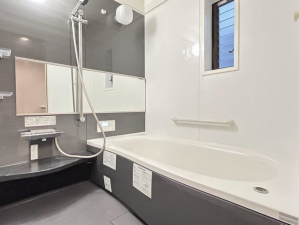 神戸市須磨区須磨浦通、中古一戸建ての風呂画像です