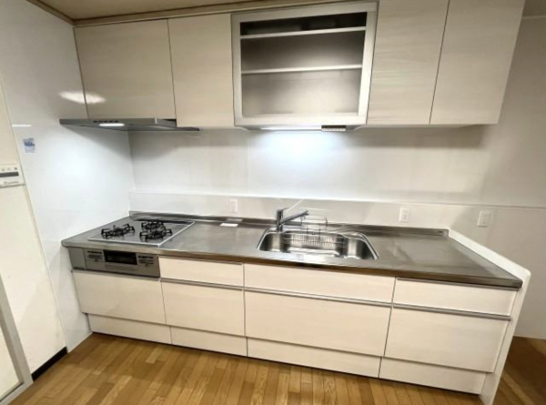 神戸市須磨区友が丘、中古マンションのキッチン画像です