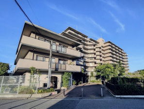 神戸市須磨区白川台、中古マンションの外観画像です