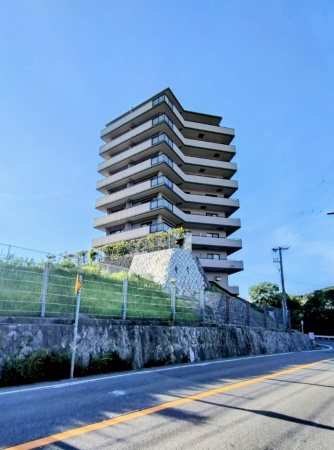 神戸市須磨区白川台、中古マンションの外観画像です