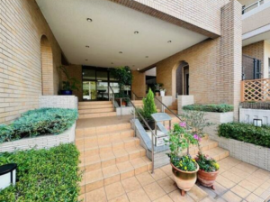 神戸市須磨区若草町、中古マンションのエントランス画像です