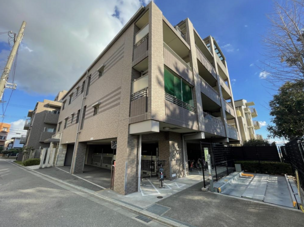 神戸市須磨区桜木町、中古マンションの外観画像です