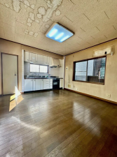 神戸市須磨区行幸町、中古一戸建ての内装画像です