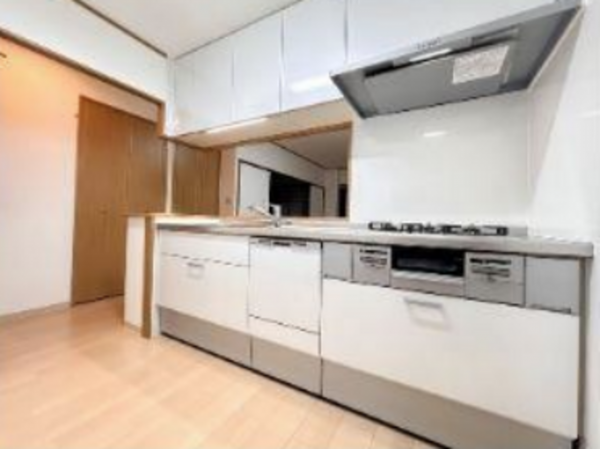 神戸市須磨区離宮前町、中古マンションのキッチン画像です