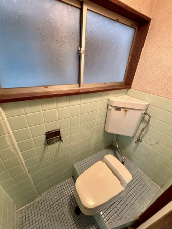 神戸市須磨区大手、中古一戸建てのトイレ画像です