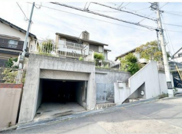 神戸市須磨区東落合、中古一戸建ての外観画像です