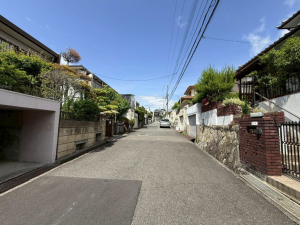 神戸市須磨区菅の台、土地の前面道路を含む現地写真画像です