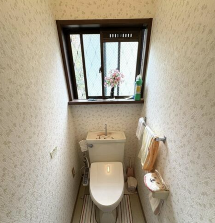神戸市須磨区東白川台、中古一戸建てのトイレ画像です