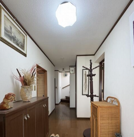 神戸市須磨区東白川台、中古一戸建ての玄関画像です