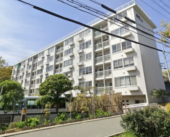 神戸市須磨区離宮西町、中古マンションの外観画像です