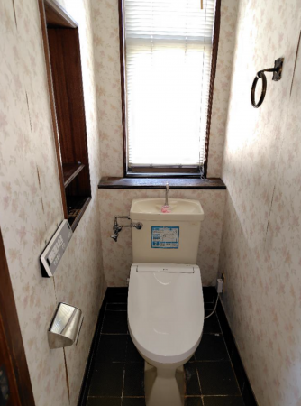 神戸市須磨区宝田町、中古一戸建てのトイレ画像です