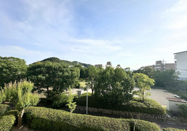 神戸市須磨区高倉台、中古マンションの外観画像です