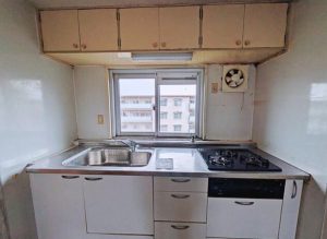 神戸市須磨区高倉台、中古マンションのキッチン画像です