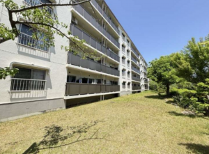 神戸市須磨区高倉台、中古マンションの外観画像です