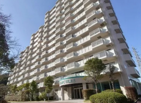 神戸市須磨区道正台、中古マンションの外観画像です