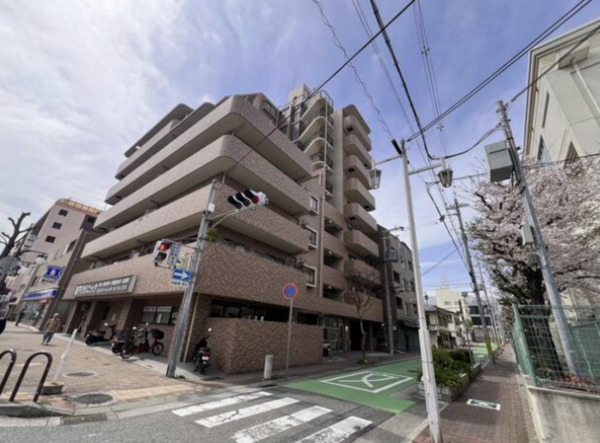 神戸市須磨区前池町、中古マンションの外観画像です