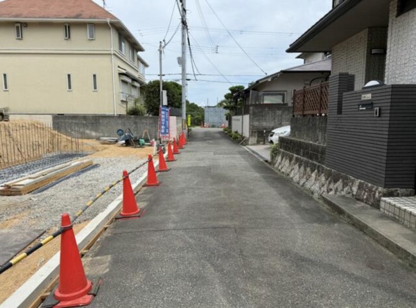神戸市須磨区高尾台、土地の前面道路を含む現地写真画像です