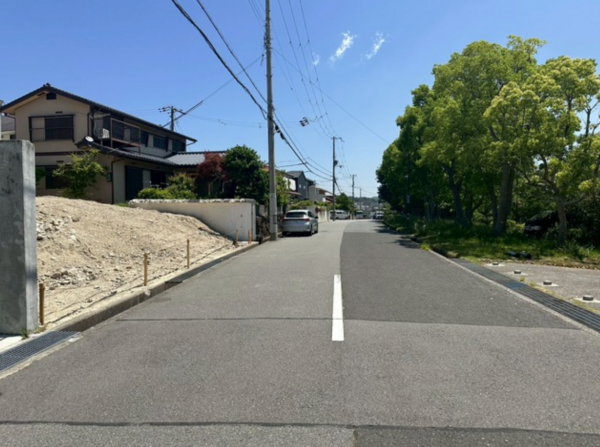 神戸市須磨区北落合、新築一戸建ての前面道路を含む現地写真画像です