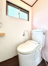 神戸市須磨区一ノ谷町、中古一戸建てのトイレ画像です