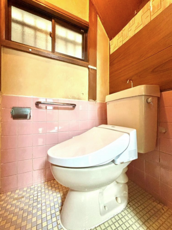 神戸市須磨区高倉町、中古一戸建てのトイレ画像です