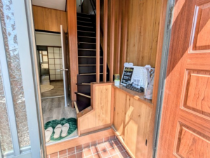 神戸市須磨区妙法寺、中古一戸建ての玄関画像です