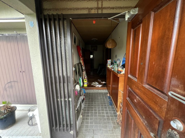 神戸市須磨区高倉台、中古一戸建ての玄関画像です
