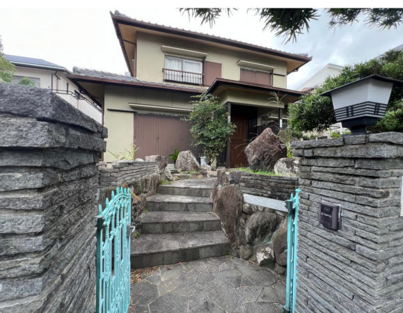 神戸市須磨区高倉台、中古一戸建ての外観画像です