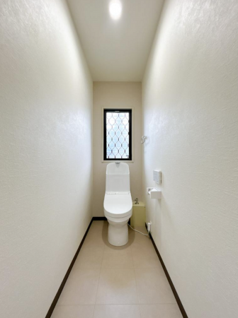 神戸市須磨区菅の台、中古一戸建てのトイレ画像です