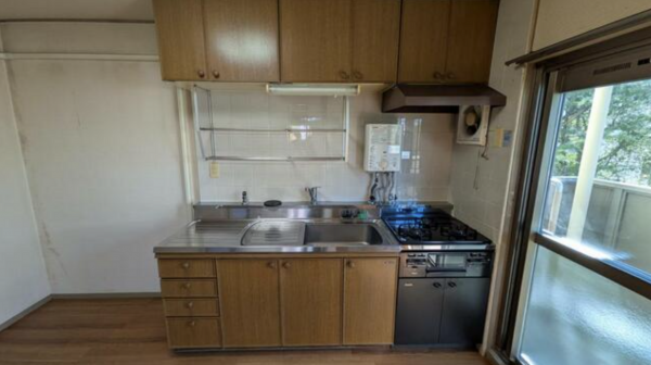 神戸市須磨区高倉台、中古マンションのキッチン画像です
