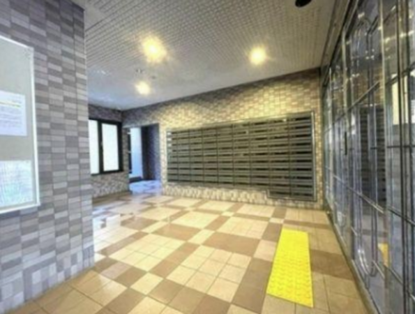 神戸市須磨区車、中古マンションのエントランス画像です