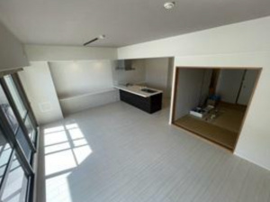 神戸市須磨区道正台、中古マンションの居間画像です