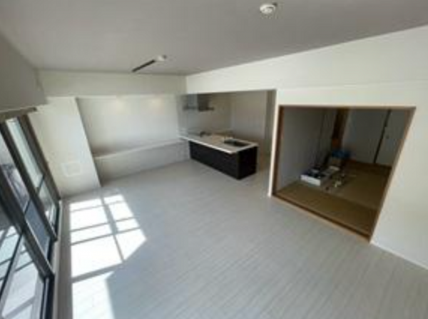 神戸市須磨区道正台、中古マンションの居間画像です