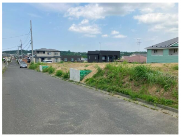 八戸市東白山台、土地の画像です