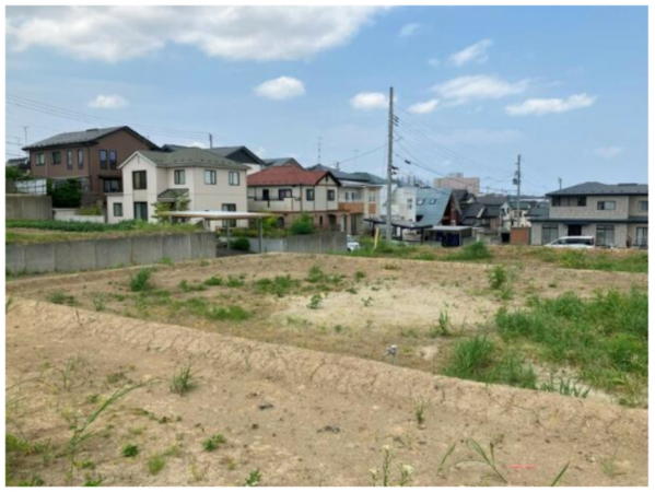 八戸市東白山台、土地の画像です
