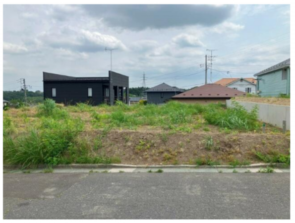 八戸市東白山台、土地の画像です