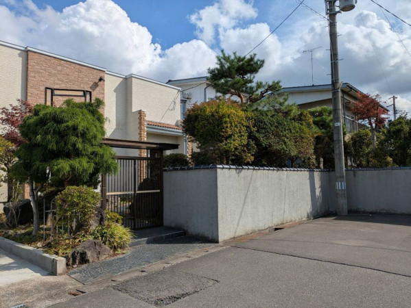 八戸市大字新井田、中古一戸建ての外観画像です