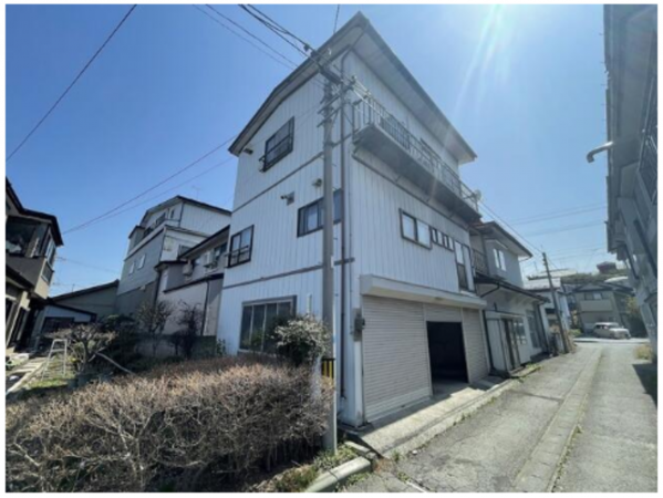 八戸市大字湊町、中古一戸建ての画像です