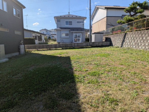 八戸市大字中居林、土地の画像です