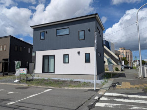 八戸市柏崎、中古一戸建ての画像です