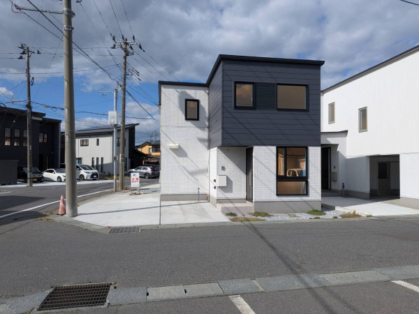 八戸市白銀、中古一戸建ての画像です