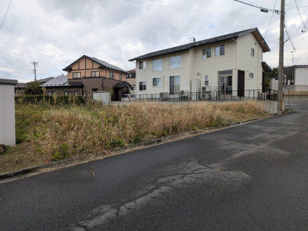 八戸市東白山台、土地の画像です